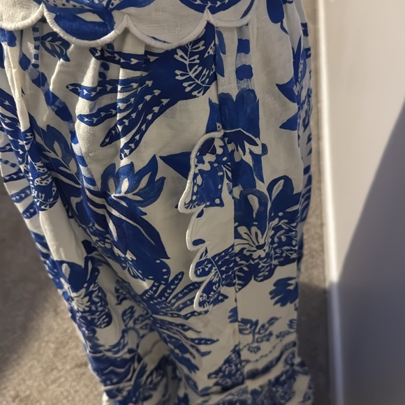 FARM @farmrio size small Chic Blue and White Floral Midi Dress - Picture 4 of 7